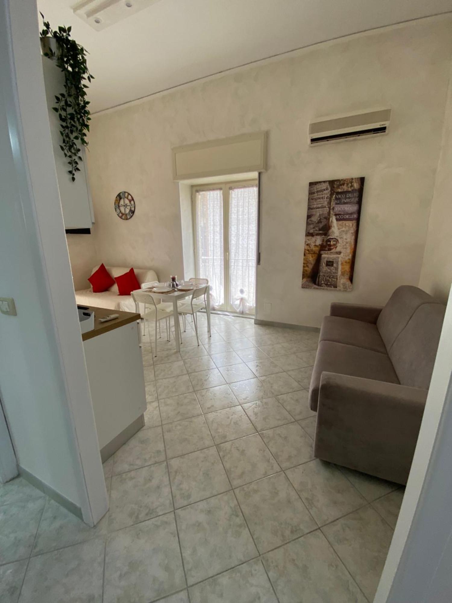 Ellebi Home Неаполь Екстер'єр фото