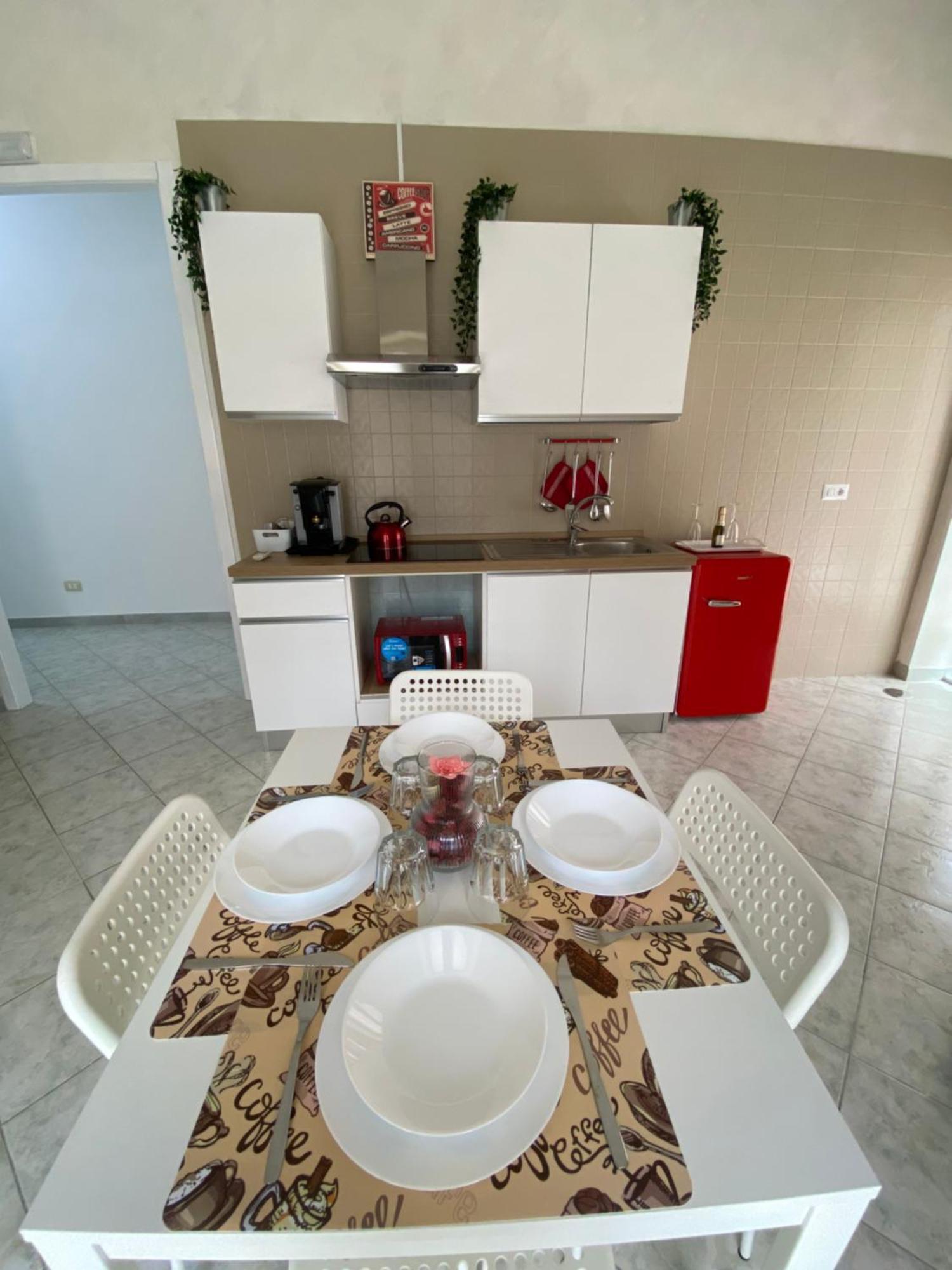 Ellebi Home Неаполь Екстер'єр фото