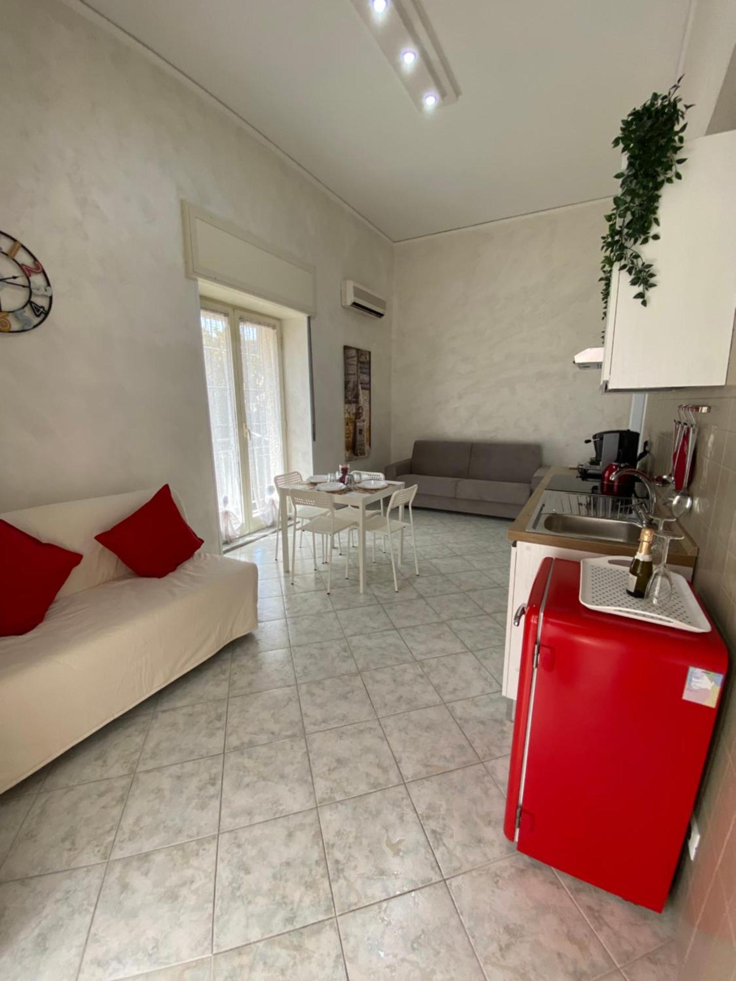 Ellebi Home Неаполь Екстер'єр фото