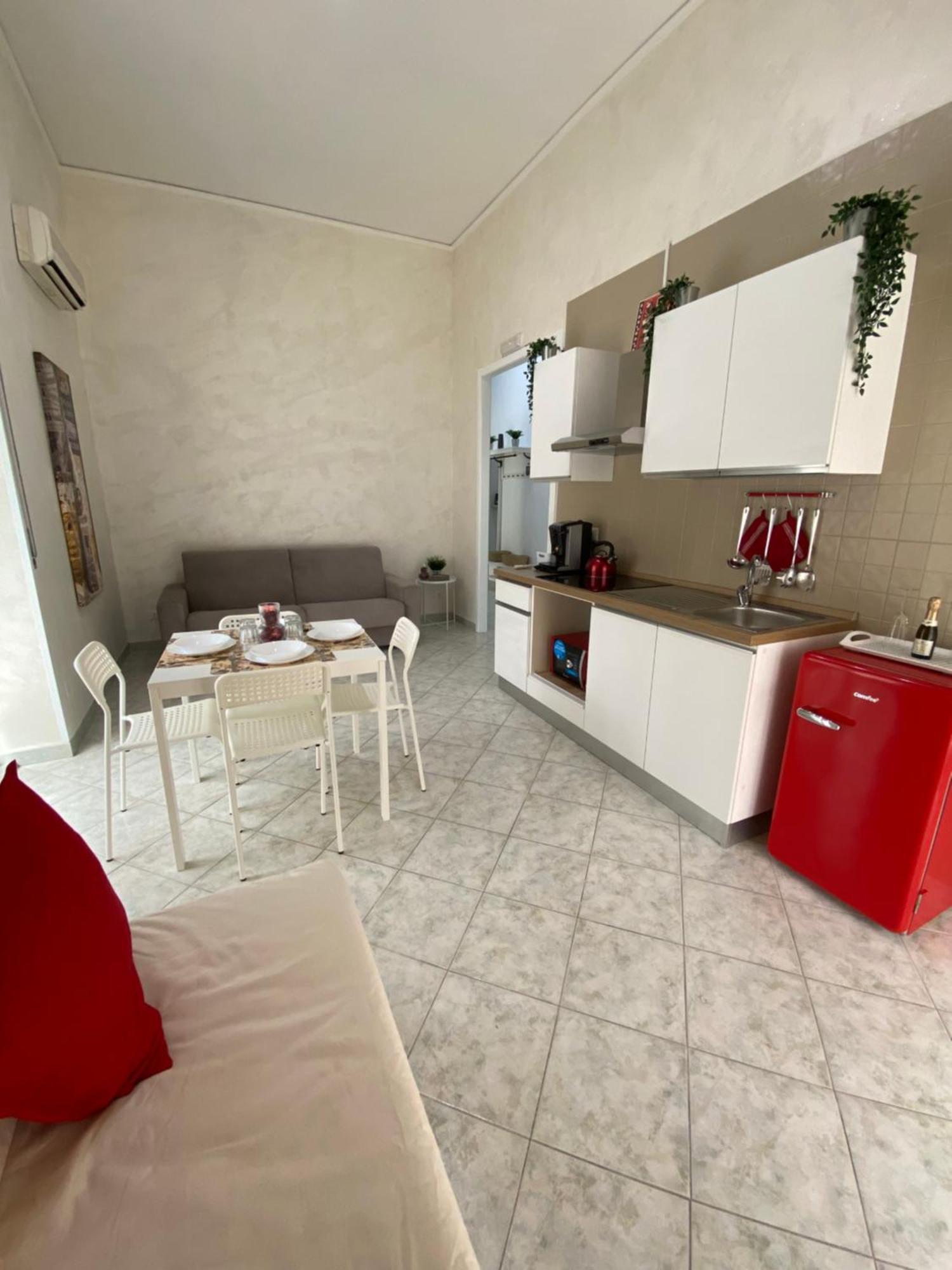 Ellebi Home Неаполь Екстер'єр фото
